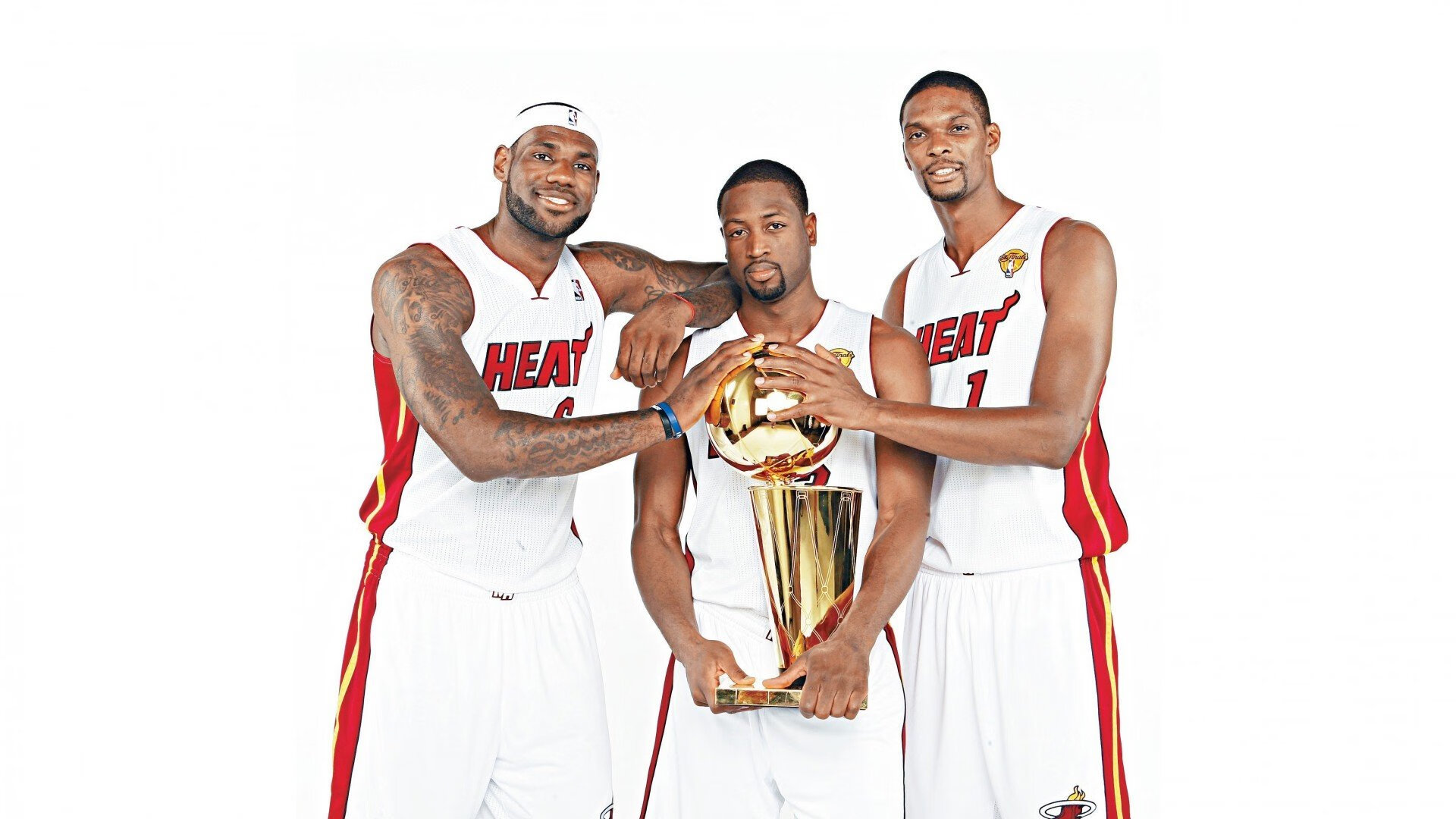 足球射门精度挑战赛 横梁与立柱成为主角